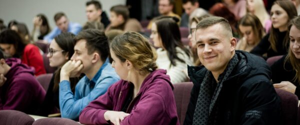 VDU SA paskelbė poziciją dėl egzaminų sesijos ir baigiamųjų darbų gynimų