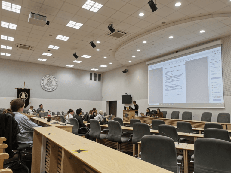 Oficialus VDU Studentų parlamento posėdis neįvyko, tačiau buvo aptarti einamieji klausimai