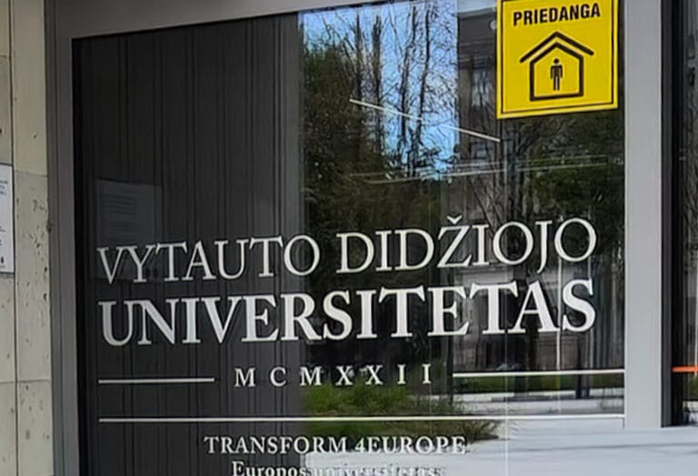 Kaip elgtis oro pavojaus metu: svarbiausia informacija VDU studentams